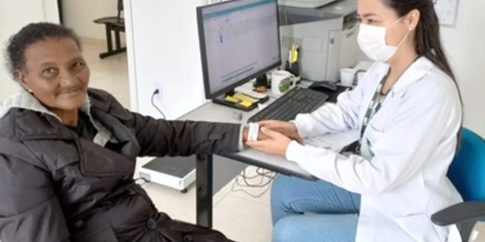 Todos os pacientes que chegam ao CimSaúde recebem pulseiras de identificação