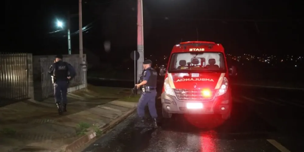 Equipes da Guarda Municipal e do Corpo de Bombeiros (Siate) estiveram no local