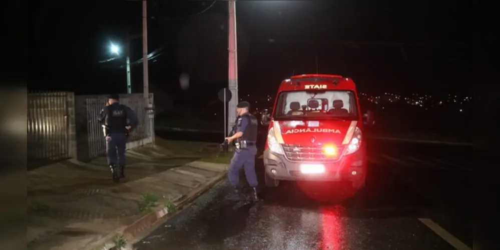 Equipes da Guarda Municipal e do Corpo de Bombeiros (Siate) estiveram no local