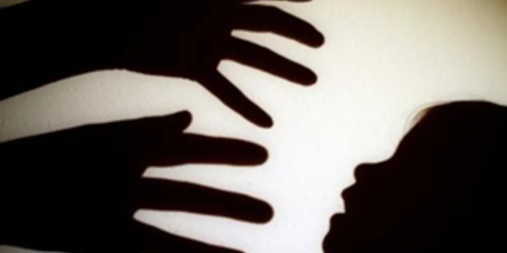 Suspeito teria tocado nos órgãos genitais da criança