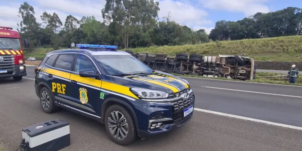 PRF compareceu no acidente na BR 376