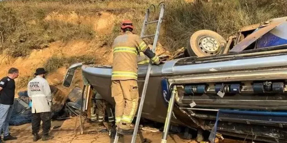 Acidente foi na rodovia Fernão Dias