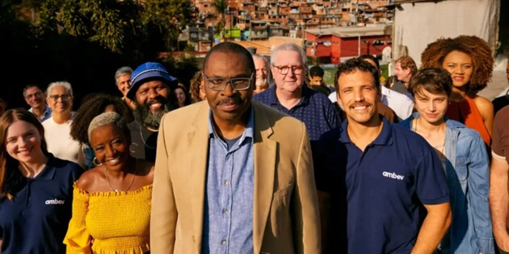 No filme, a Ambev conta a história de Marcelo Arruda, fundador da diversidade.io e parceiro da companhia