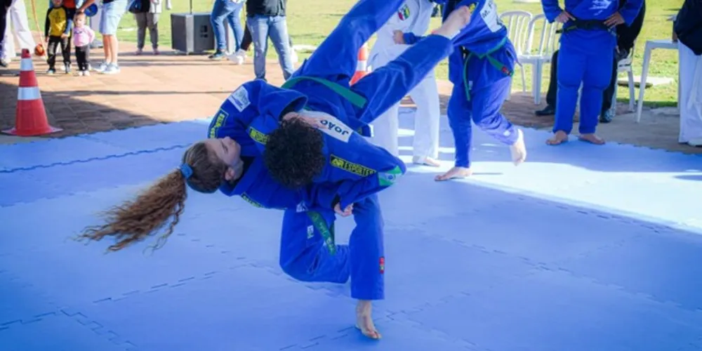 Aulão final do mês alusivo às artes marciais ocorreu no Lago de Olarias no último domingo