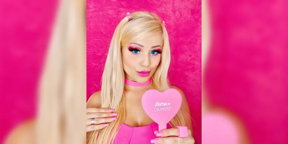 Bruna Peres é conhecida na internet como 'Bruna Barbie'