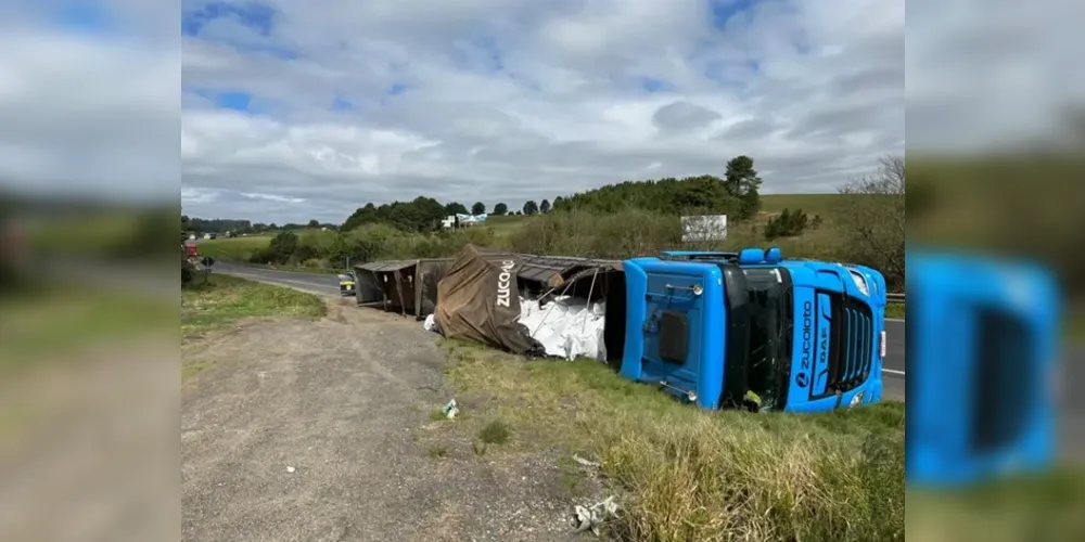 Tombamento aconteceu neste sábado (26)