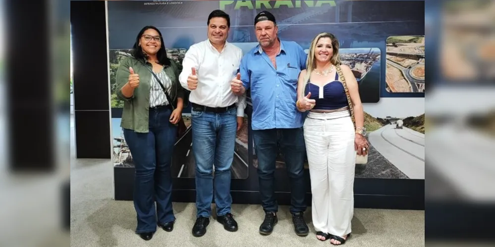 Prefeito de Tibagi, Artur Butina, e equipe estiveram reunidos com o secretário de Infraestrutura, Sandro Alex