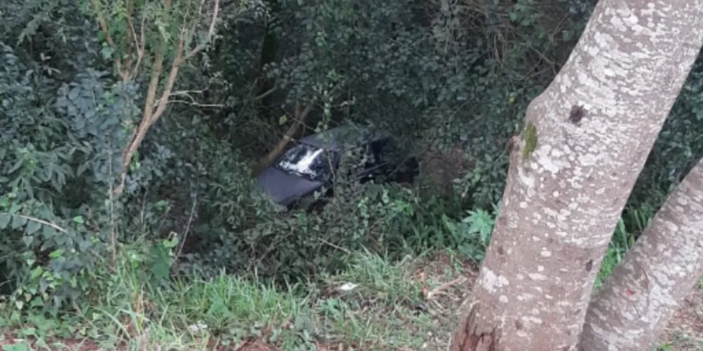 Veículo foi encontrado no local por um transeunte