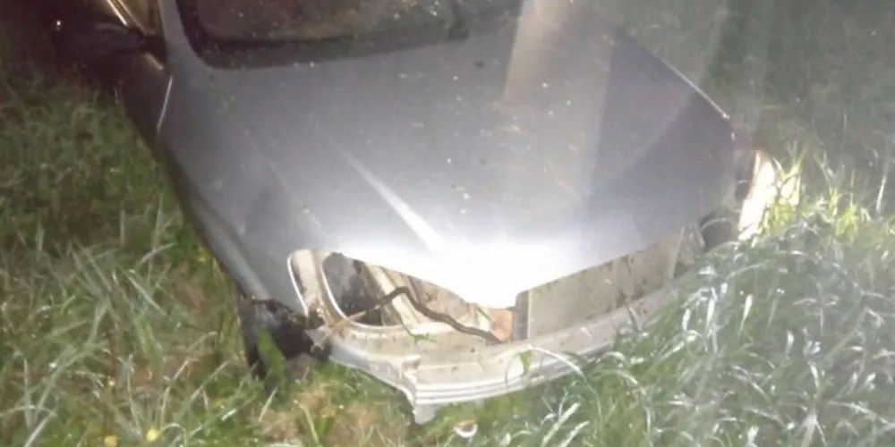 Acidente aconteceu na noite desta segunda-feira (28)