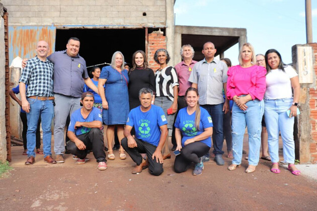 Há opções de carrinhos modernos que garantem mais conforto, segurança e produtividade aos catadores de materiais recicláveis”, afirma a deputada.