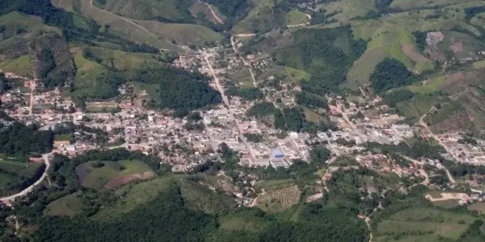 Destino da viagem era a cidade de Cerro Azul, no Vale do Ribeira