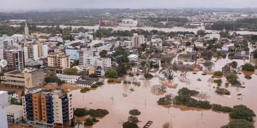 Subiu para 39 o número de mortos por causa das chuvas intensas e enchentes que atingiram várias cidades do Rio Grande do Sul