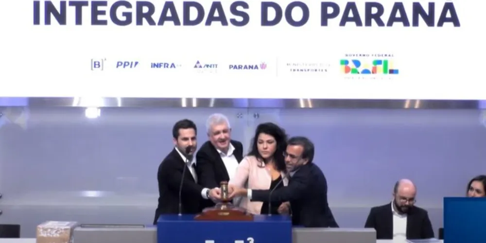 Leilão teve início por volta das 14h10 desta sexta-feira (29)