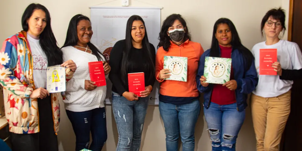 Mulheres são incentivadas a contarem suas histórias