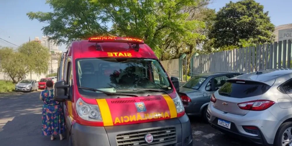 Queda aconteceu na manhã desta sexta-feira (22) no interior de um colégio estadual