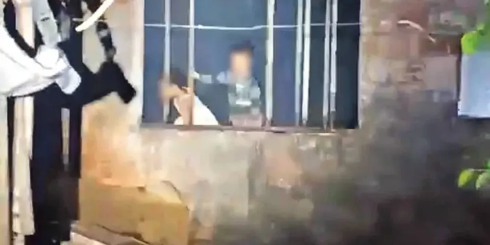 Equipe constatou que as crianças estavam sozinhas e chamou o plantão do Conselho Tutelar