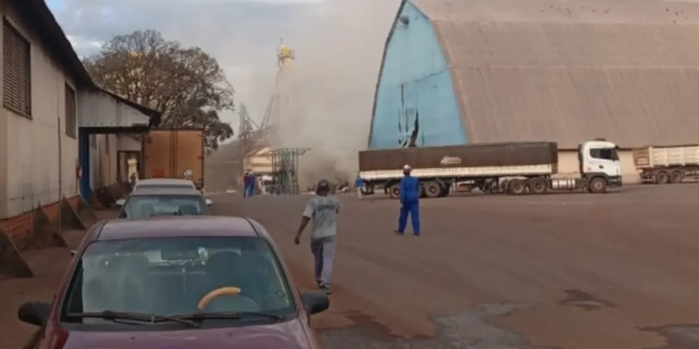 Moradores relataram tremor na cidade paranaense; Prédios do entorno precisaram ser evacuados, a fim de evitar mais explosões