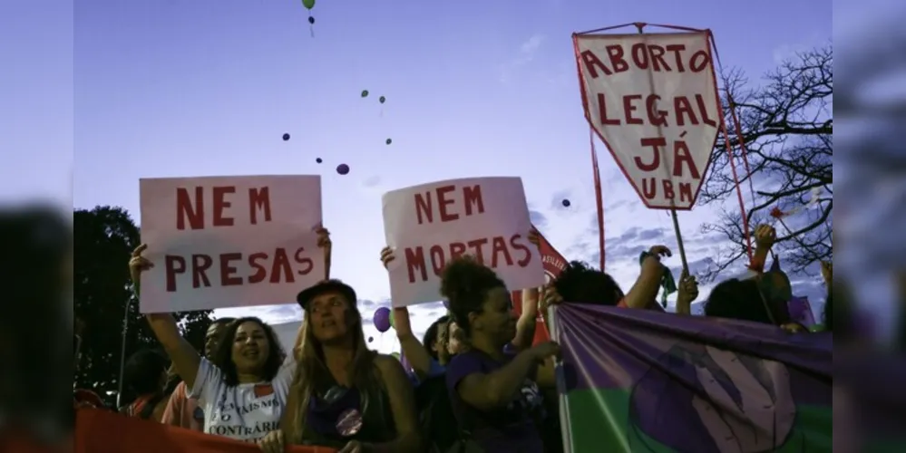 Nesta quinta-feira (28) é celebrado o Dia de Luta pela Descriminalização e Legalização do Aborto na América Latina e Caribe