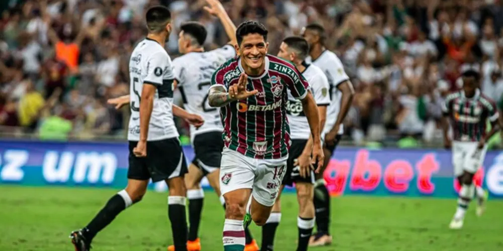No primeiro tempo, o Tricolor teve 77% de posse de bola