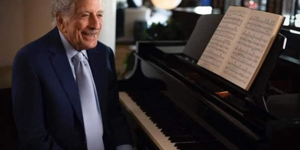 Tony começou sua jornada musical na década de 40, apresentando-se em clubes noturnos