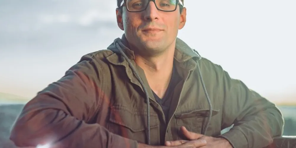 Schner é compositor, escritor e músico; votação desta etapa segue até o dia 3 de setembro