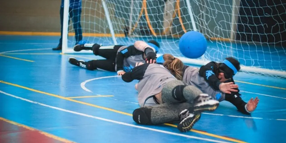 Os paratletas participam de treinos desenvolvidos pela entidade e a secretaria no Ginásio Jamal Farjallah Bazzi