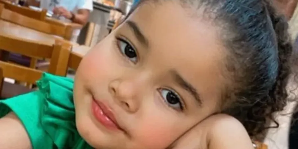 Ela está internada em estado gravíssimo