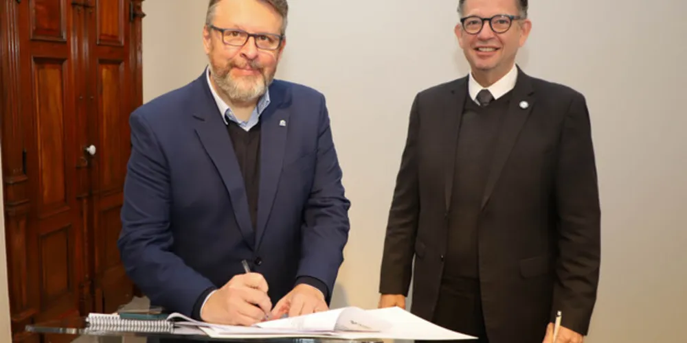 BRDE e invest paraná assinam acordo de cooperação técnica