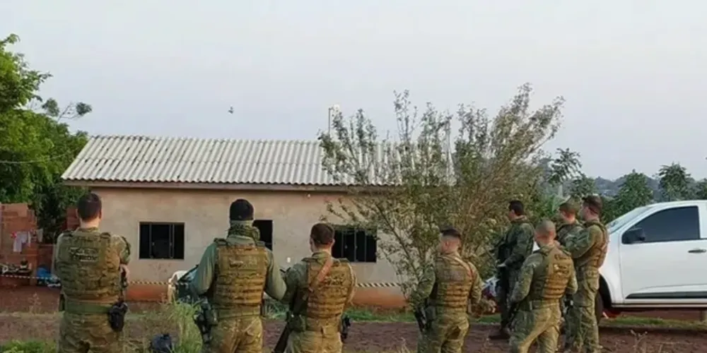 A polícia informou que chegou aos homens a partir do serviço de inteligência