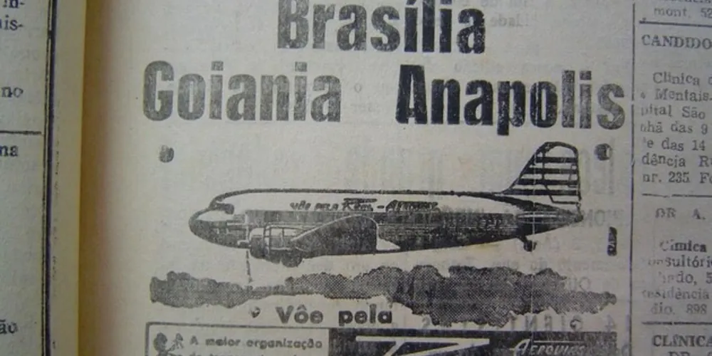 Publicidade da Real Aerovias, uma das empresas brasileiras que atendiam o Paraná em meados do século XX. Publicada no JM de 03 de janeiro de 1958