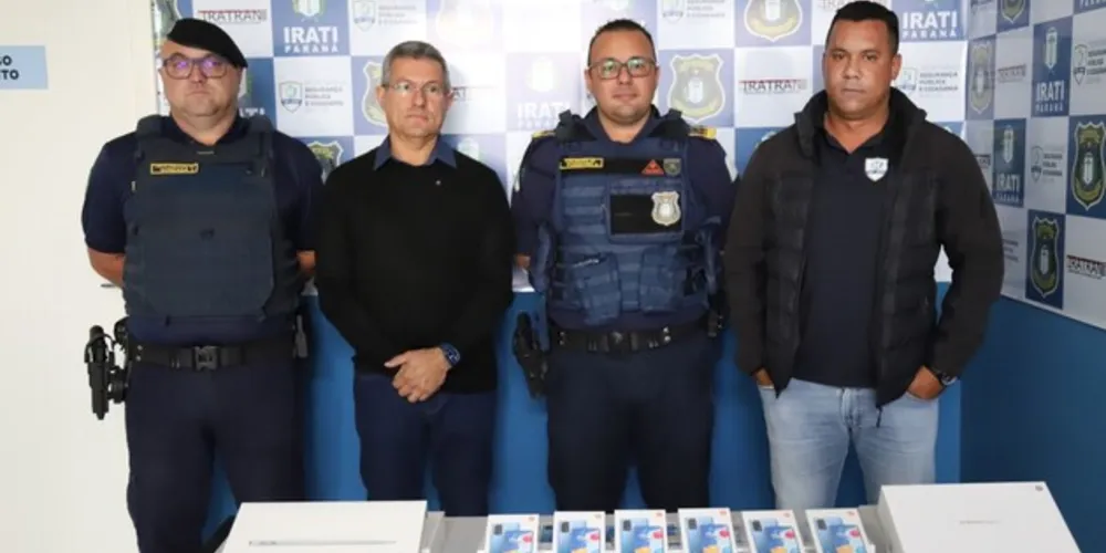 Entre os equipamentos recebidos estão 60 celulares Xiaomi