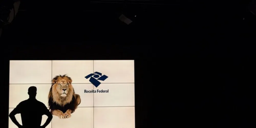 Ao todo, a Receita Federal desembolsará R$ 1,96 bilhão a 1.261.100 contribuintes