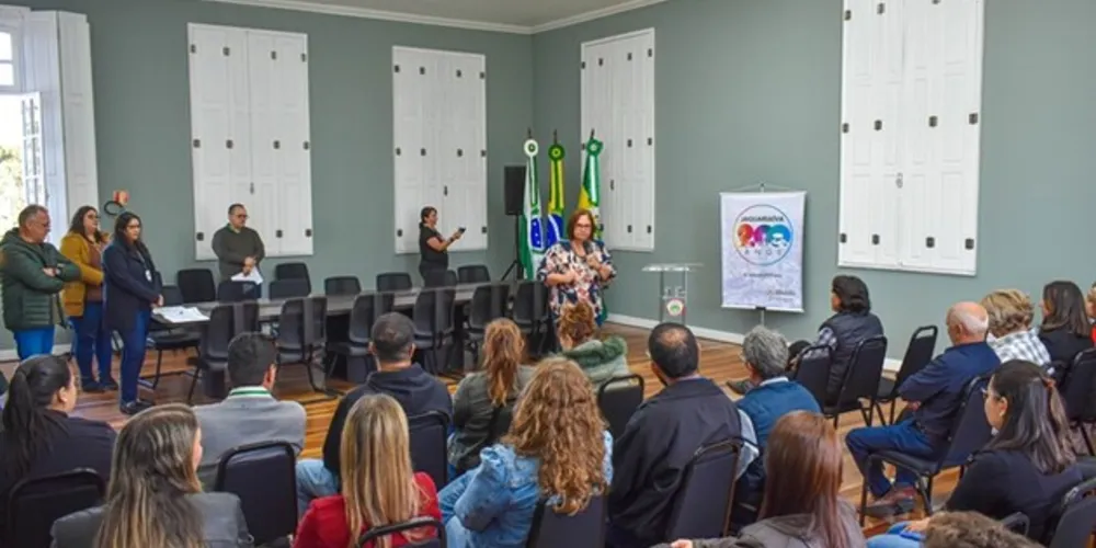 Cerimônia de posse de novos funcionários, sendo 27 efetivos oriundos de concursos de 2014 e 2021, e 11 comissionados