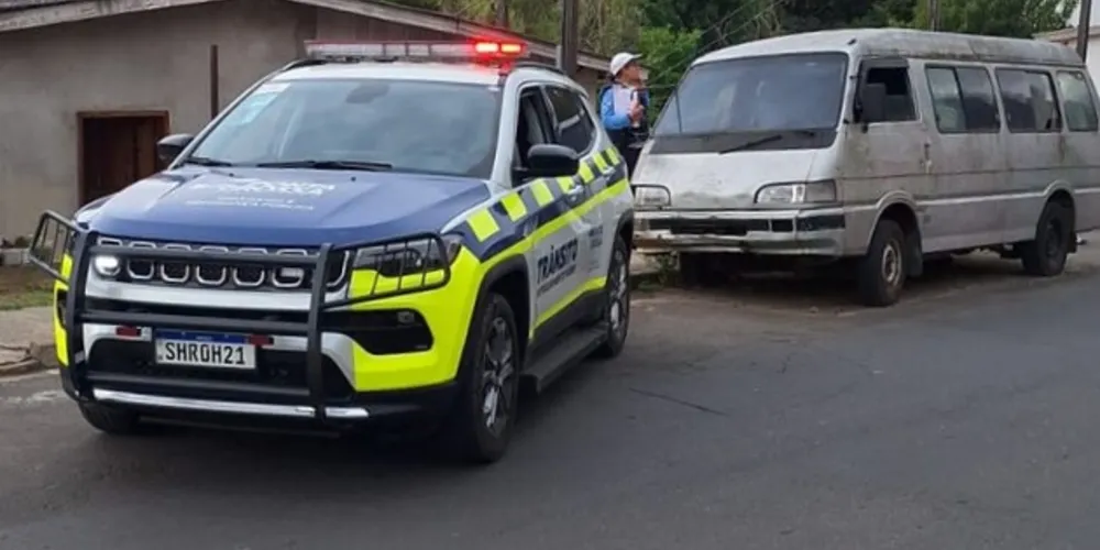 Segundo o Município, os trabalhos estão sendo realizados pelas equipes da Superintendência de Trânsito e Segurança Viária