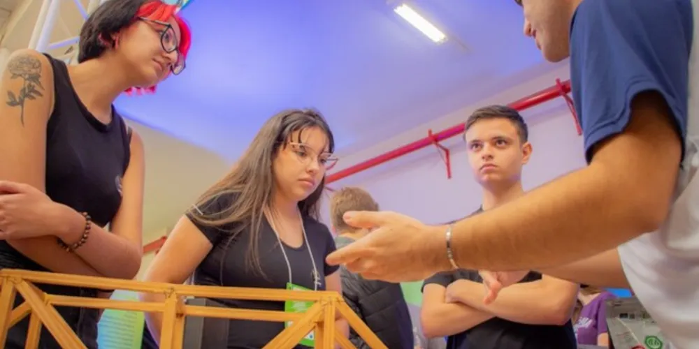 Os alunos das escolas também terão a oportunidade de fazer a inscrição para o Vestibular