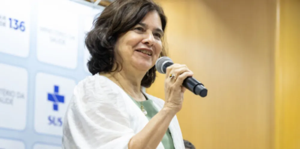 ministra da Saúde, Nísia Trindade Lima, cumpre agenda na segunda-feira (24), em Ponta Grossa