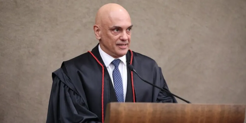 Alexandre de Moraes homologou neste sábado (9) o acordo de colaboração premiada do tenente-coronel Mauro Cid