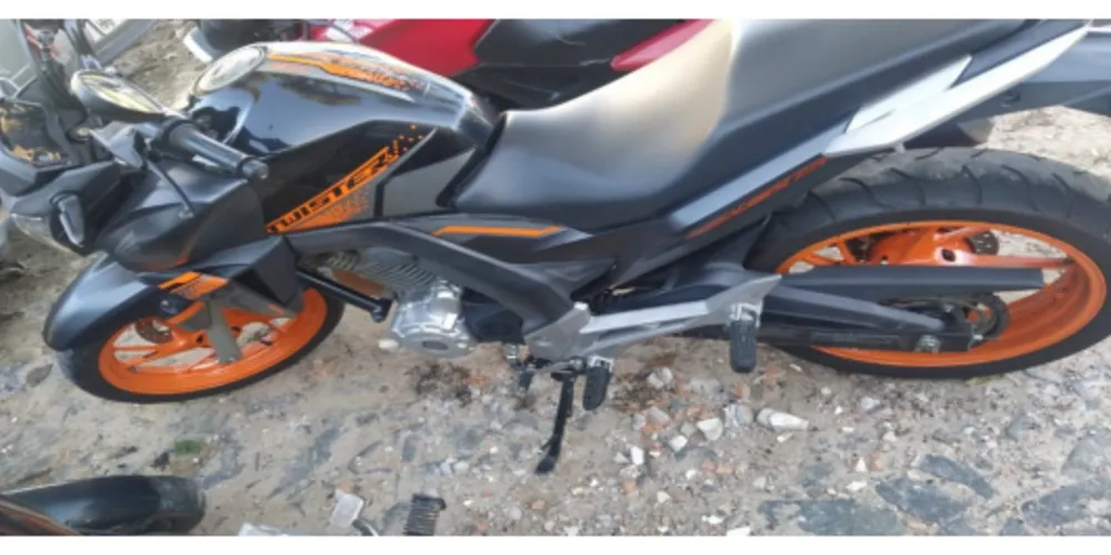 Além do caso que terminou em prisão, moto adulterada (foto) foi apreendida na av. Antônio Saad