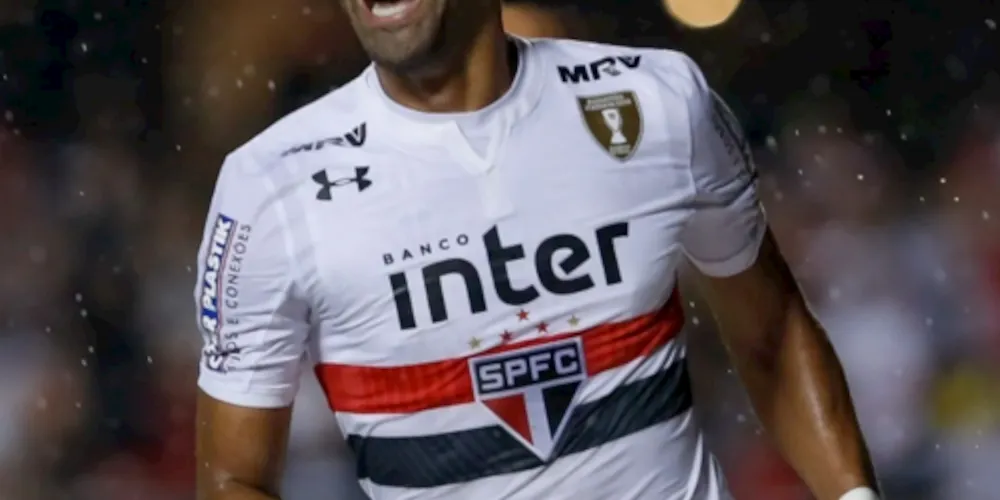 Santiago Tréllez teve passagem entre times brasileiros, entre eles o São Paulo em 2018.