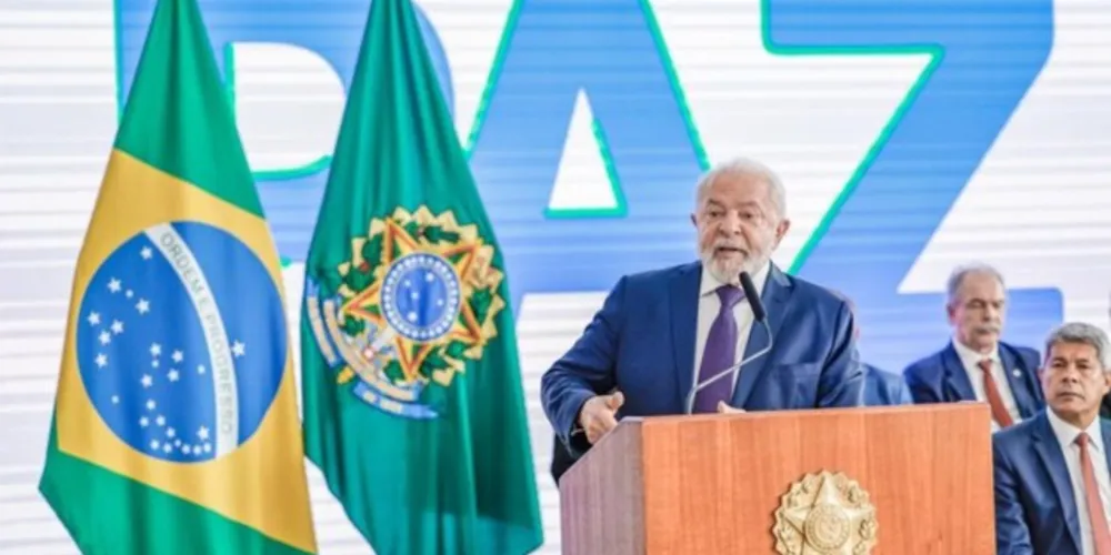 Lula e Dino formalizam a assinatura dos primeiros nove atos no âmbito do PAS