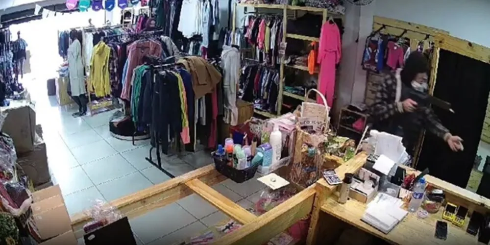 Crime aconteceu no bairro de Uvaranas, neste sábado (12)