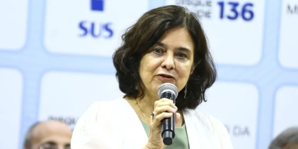 Ministra deve assinar contratação de novos médicos para a cidade