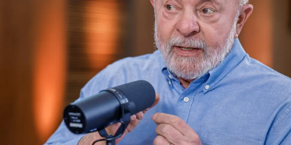 "As pessoas não querem violência", disse Lula, ao condenar armamentismo de Bolsonaro no 'Conversa com o Presidente'