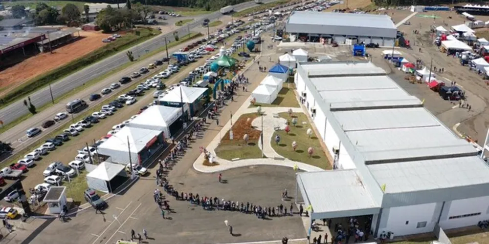 As festividades acontecem no Centro de Eventos Terra das Cachoeiras, na BR-373