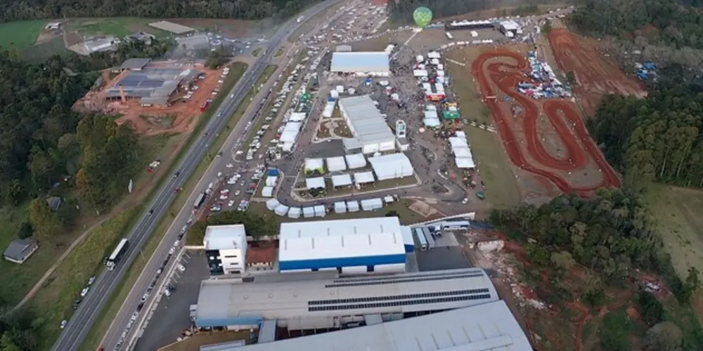 Festa acontece no Centro de Eventos Terra das Cachoeiras Gigantes, na BR-373