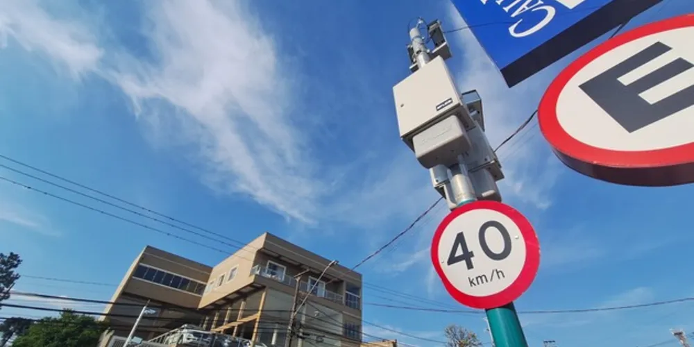 Radar localizado na avenida Carlos Cavalcanti (foto) é o 'campeão' de multas