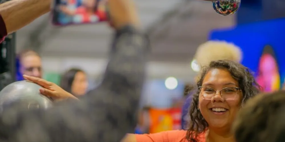 Participam do evento em torno de 150 estudantes da iniciação científica, que atuarão como monitores