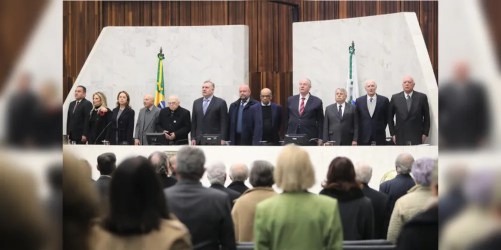 Personalidades e ex-governadores prestigiaram o evento nesta segunda