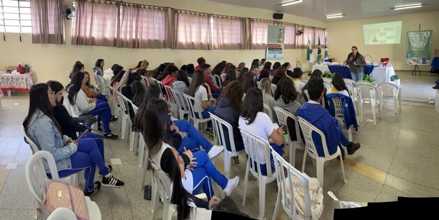 Participaram 63 alunos do magistério do Colégio Estadual Jorge Queiroz Netto