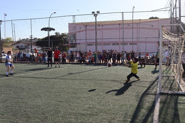 Campeonato de futebol society feminino aconteceu no domingo (06), em Piraí do Sul